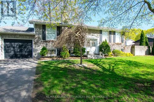 22 SHETLAND CRESCENT  St. Catharines (E. Chester), ON L2P 3P7
