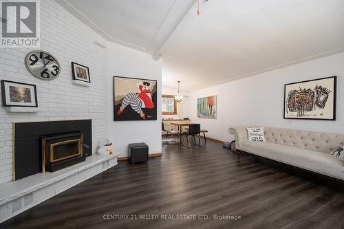 2602 No 2 Side Road, Burlington, ON - Indoor Photo Showing Living Room With Fireplace