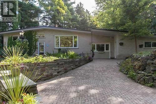 2602 No 2 Side Road, Burlington, ON - Outdoor