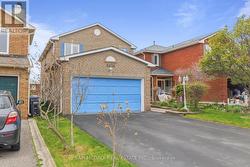 6434 LONGSPUR ROAD  Mississauga, ON L5N 6E4