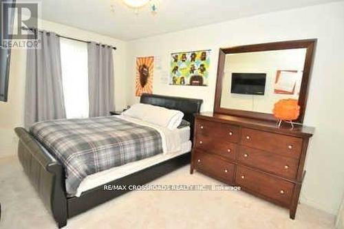 158 Harvest Hills Boulevard, Newmarket, ON - Indoor Photo Showing Bedroom