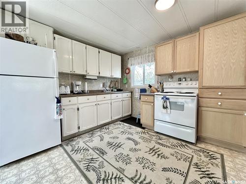 237 Amy Avenue, Alice Beach, SK - Indoor Photo Showing Kitchen