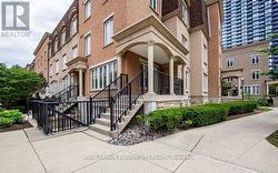 423 - 34 WESTERN BATTERY ROAD  Toronto, ON M6K 3N9