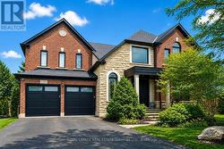 2264 WOODBRIAR COURT Oakville, ON L6M 4Z4