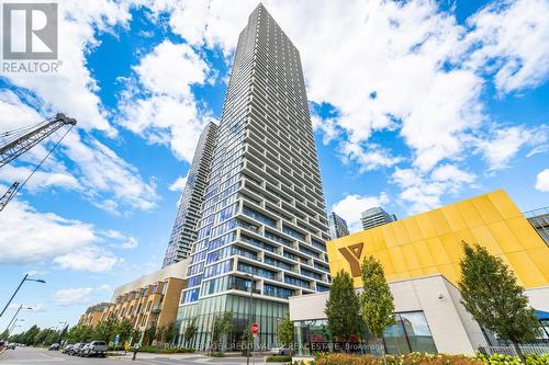 1511 - 5 BUTTERMILL AVENUE  Vaughan, ON L4K 0J5