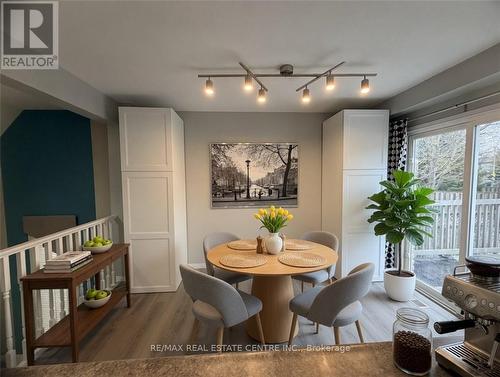 15 Gees Way, Cambridge, ON - Indoor Photo Showing Dining Room