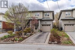 279 CURRELL AVENUE  Ottawa, ON K1Z 7J5