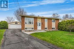 1235 CAMPEAU CRESCENT Clarence-Rockland, ON K4K 1B6