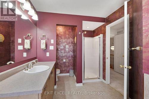 67 Hawktree, Ottawa, ON - Indoor Photo Showing Bathroom
