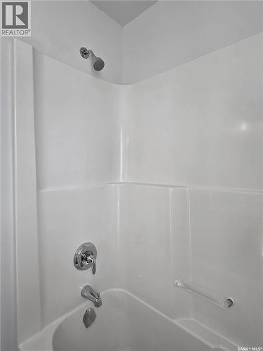 3339 Fairlight Drive, Saskatoon, SK - Indoor Photo Showing Bathroom