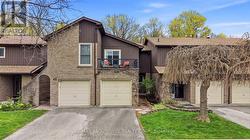 49 - 2301 CAVENDISH DRIVE  Burlington, ON L7P 3M3