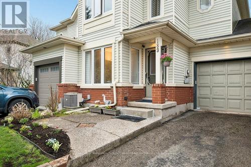 189 Shadow Wood Court, Waterloo, ON - Outdoor