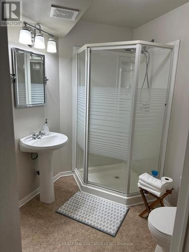 11 Great Oak Private, Ottawa, ON - Indoor Photo Showing Bathroom