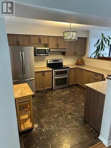 11 Great Oak Private, Ottawa, ON - Indoor Photo Showing Kitchen With Stainless Steel Kitchen