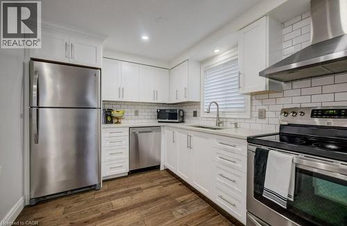 255 Highbrook Crescent, Kitchener, ON - Indoor Photo Showing Kitchen With Stainless Steel Kitchen
