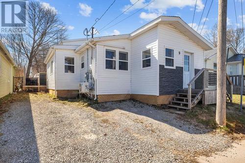 9 DESBRISAY  Charlottetown, PE C1A 4H1