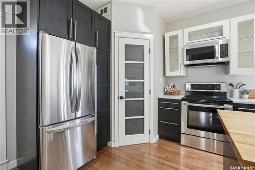 210 Padget Crescent, Saskatoon, SK - Indoor Photo Showing Kitchen