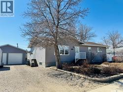 218 5th AVENUE E Biggar, SK S0K 0M0