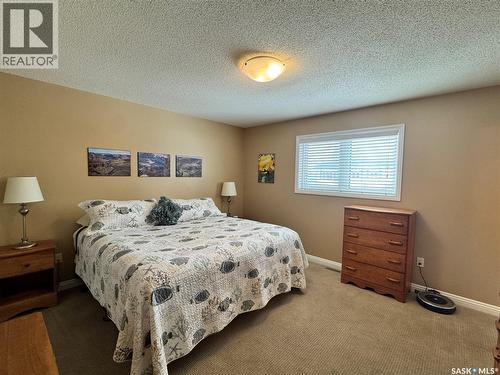 218 5Th Avenue E, Biggar, SK - Indoor Photo Showing Bedroom