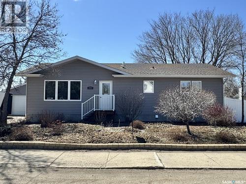 218 5Th Avenue E, Biggar, SK - Outdoor