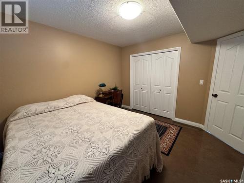 218 5Th Avenue E, Biggar, SK - Indoor Photo Showing Bedroom