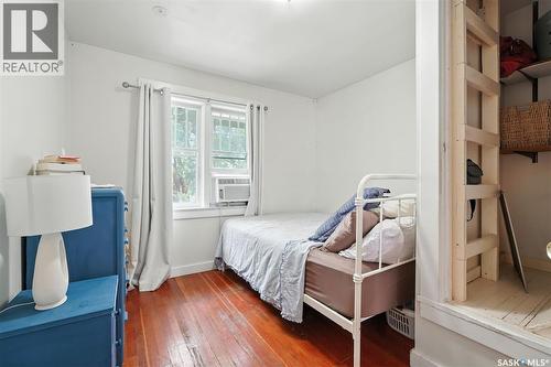 1009 Mcpherson Avenue, Saskatoon, SK - Indoor Photo Showing Bedroom