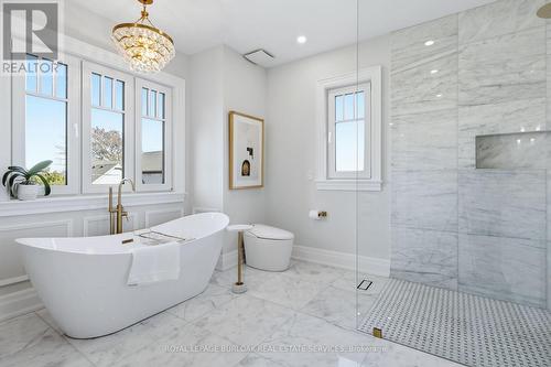7 Campview Road, Hamilton, ON - Indoor Photo Showing Bathroom