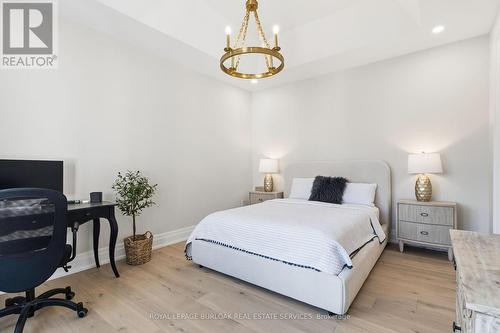 7 Campview Road, Hamilton, ON - Indoor Photo Showing Bedroom