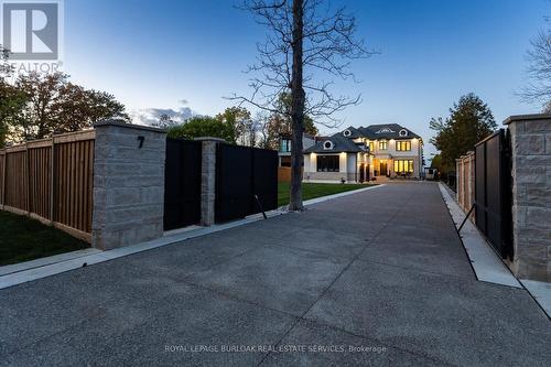 7 Campview Road, Hamilton, ON - Outdoor