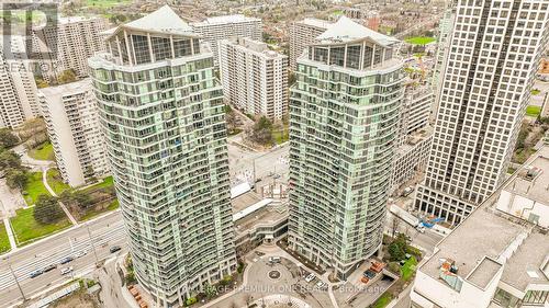 303 - 33 ELM DRIVE  Mississauga, ON L5B 4M2
