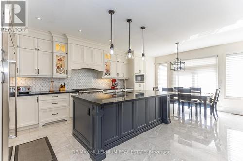 11 Algoma Drive, Vaughan, ON - Indoor Photo Showing Kitchen With Upgraded Kitchen