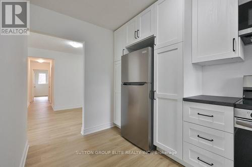 1488 Swanage Crescent Sw, Mississauga, ON - Indoor Photo Showing Kitchen