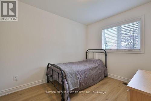1488 Swanage Crescent Sw, Mississauga, ON - Indoor Photo Showing Bedroom