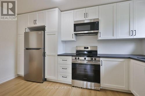 1488 Swanage Crescent Sw, Mississauga, ON - Indoor Photo Showing Kitchen