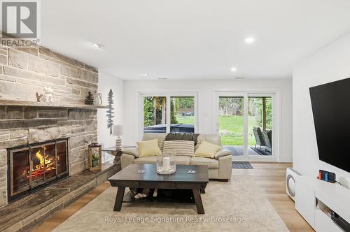 98 Moore Crescent, Blue Mountains, ON 