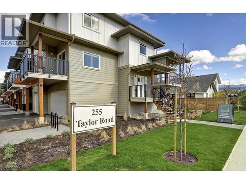255 Taylor Road Unit# 17  Kelowna, BC V1X 4G1