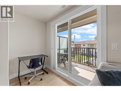 Bump out in living room, perfect for a study desk - 