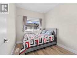 2nd additional bedroom on top floor facing the front - 