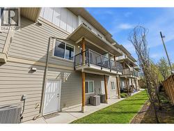 Open back grassy area - 
