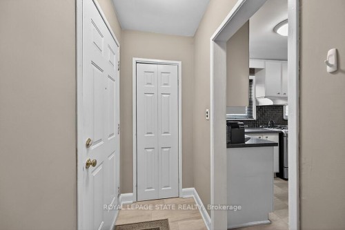 419 East 42Nd Street, Hamilton, ON - Indoor Photo Showing Other Room