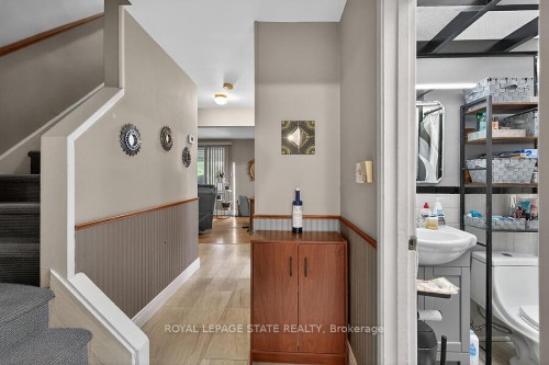 419 East 42Nd Street, Hamilton, ON - Indoor Photo Showing Other Room
