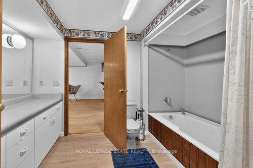 419 East 42Nd Street, Hamilton, ON - Indoor Photo Showing Other Room