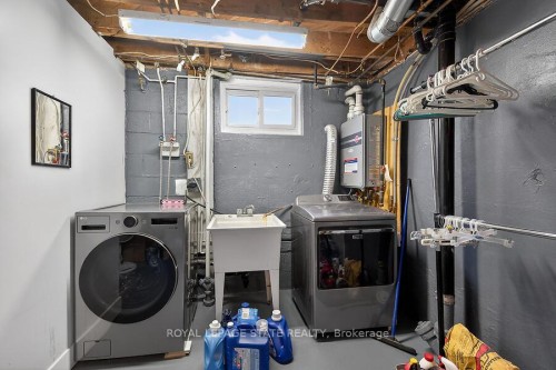 419 East 42Nd Street, Hamilton, ON - Indoor Photo Showing Laundry Room