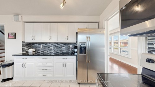 2526 Kingsberry Crescent, Mississauga, ON 