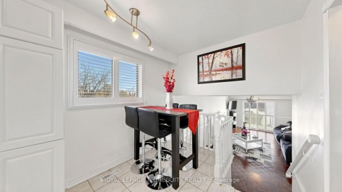 2526 Kingsberry Crescent, Mississauga, ON 