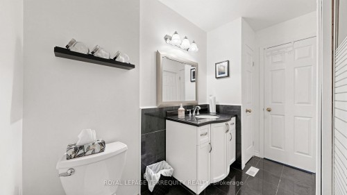2526 Kingsberry Crescent, Mississauga, ON 