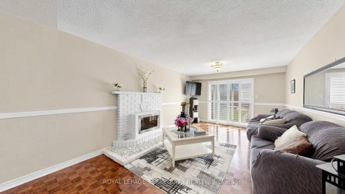 2526 Kingsberry Crescent, Mississauga, ON 