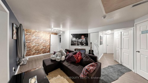 2526 Kingsberry Crescent, Mississauga, ON 