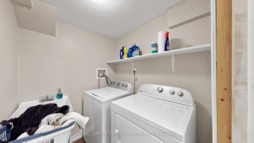 2526 Kingsberry Crescent, Mississauga, ON 