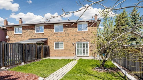 2526 Kingsberry Crescent, Mississauga, ON 